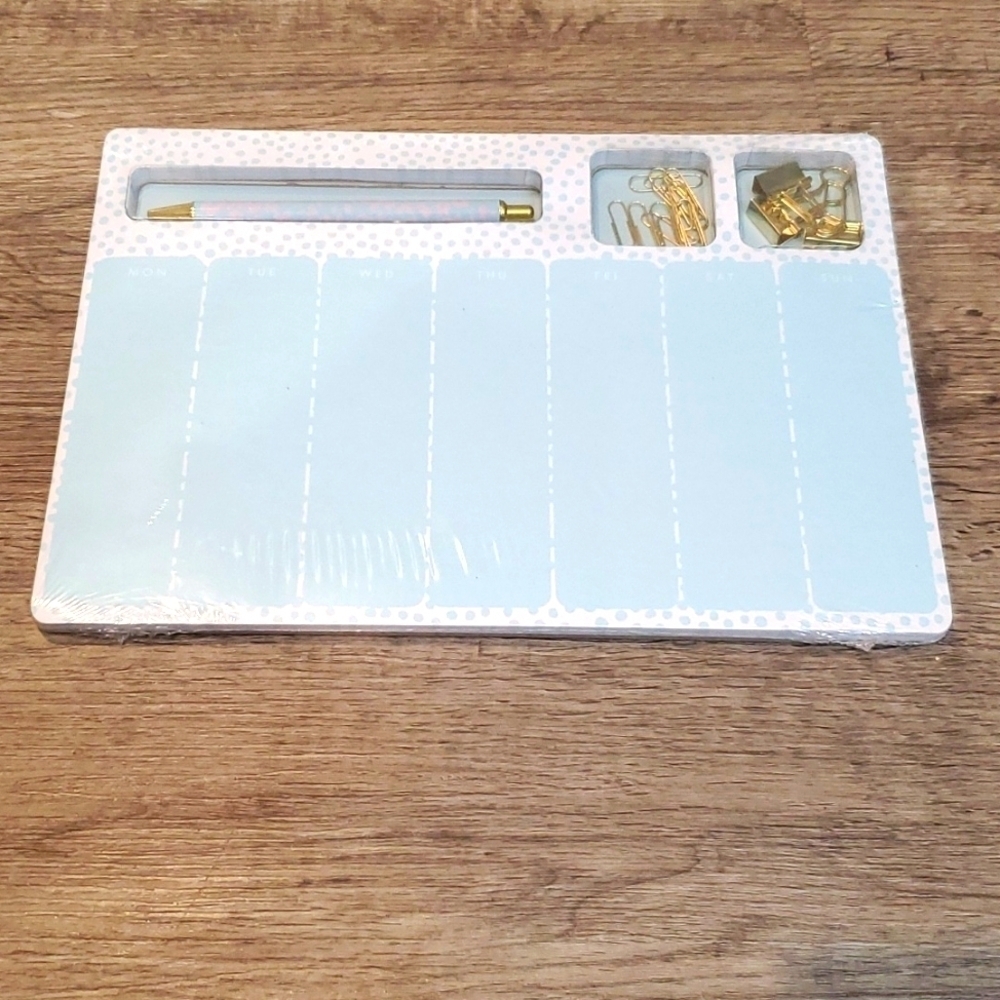 🐞 NWT WEEKLY DESK SET WITH PEN